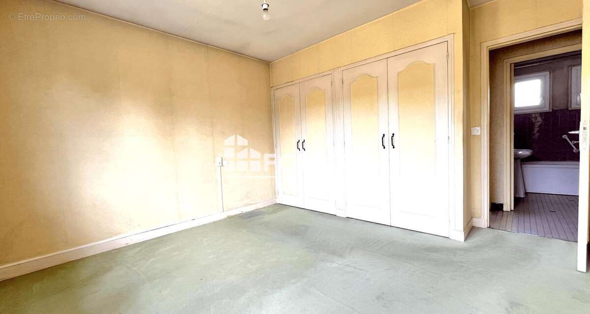 Maison à SAINT-LUBIN-DES-JONCHERETS