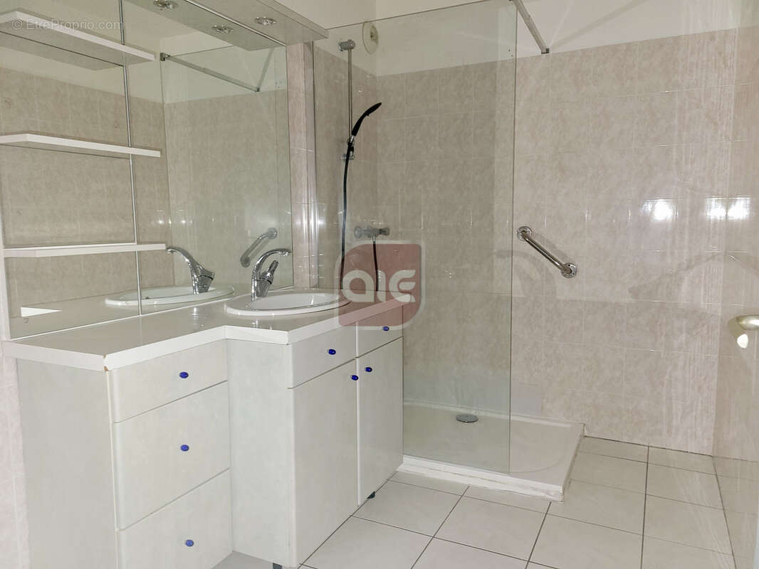 Appartement à GANGES