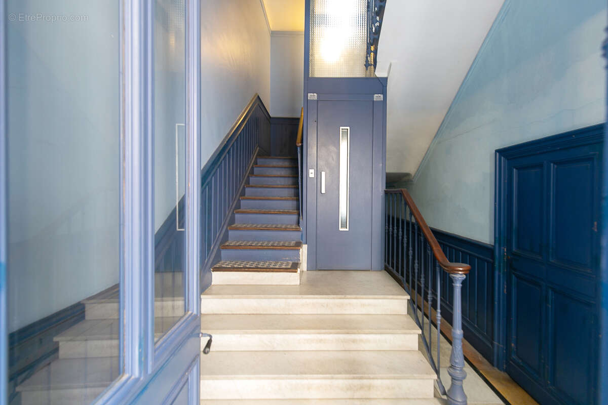 Appartement à MARSEILLE-6E