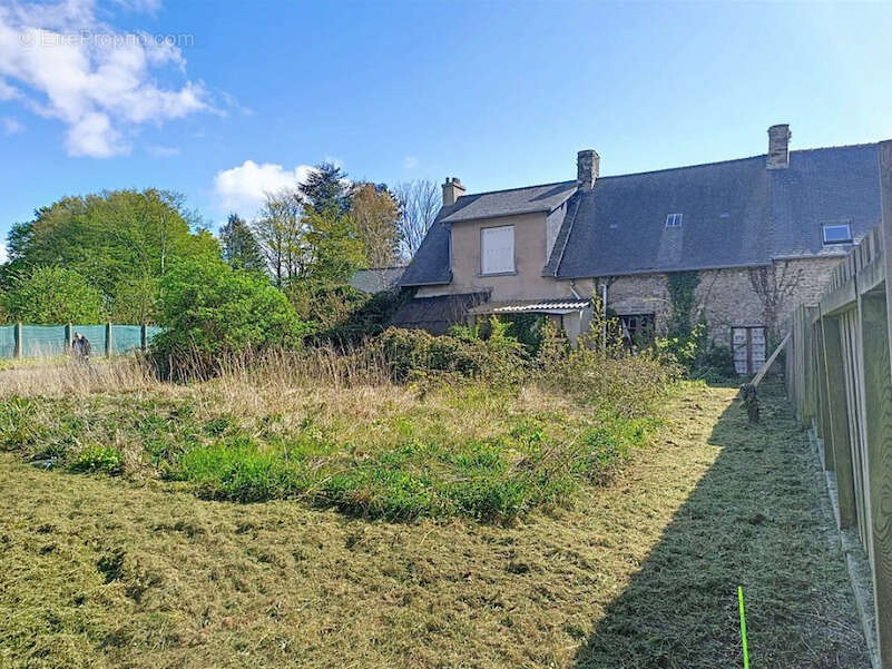 Maison à SAINT-JOUAN-DES-GUERETS