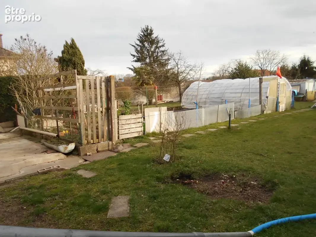 À Vierzon (18), maison en vente avec CENTRAL IMMO VIERZON - photo 2