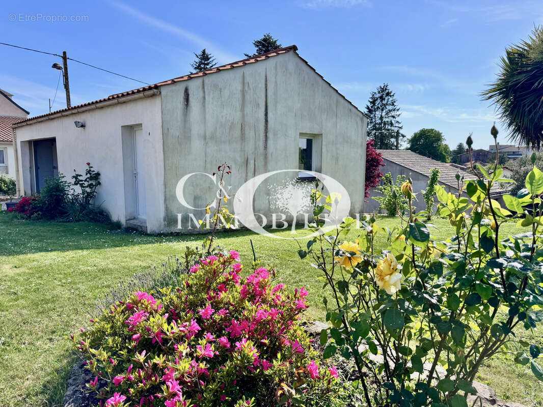 Maison à ROCHESERVIERE