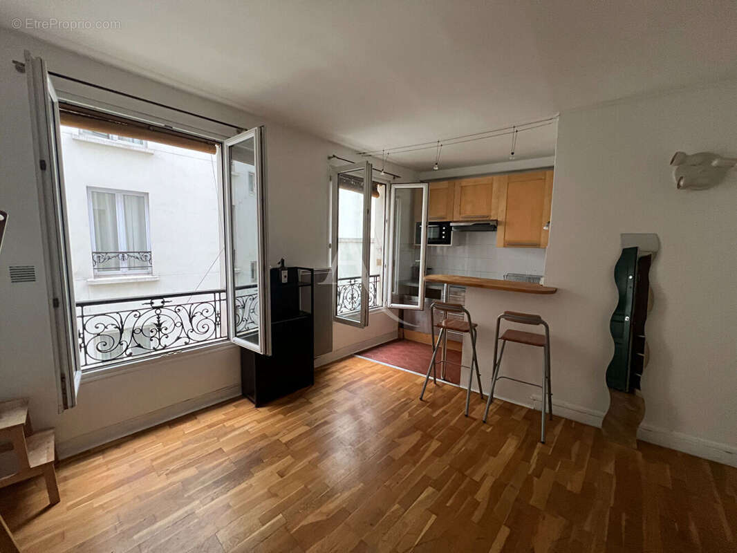 Appartement à PARIS-11E