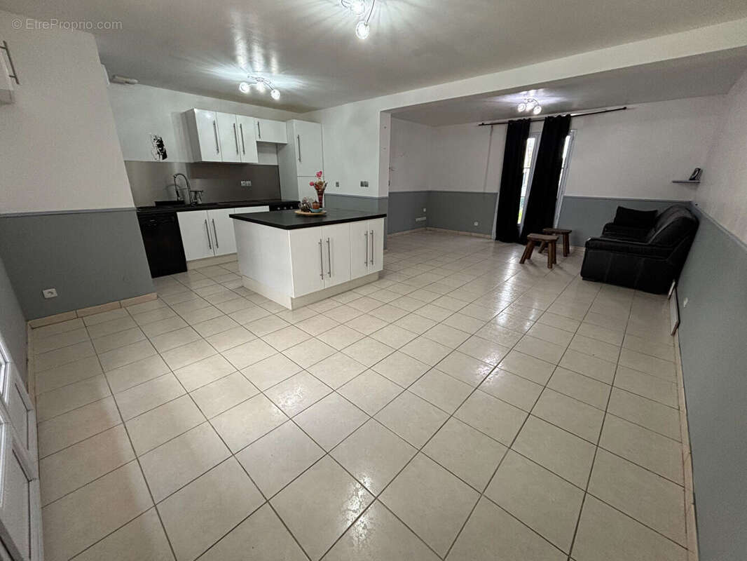 Maison à SAINTE-GENEVIEVE