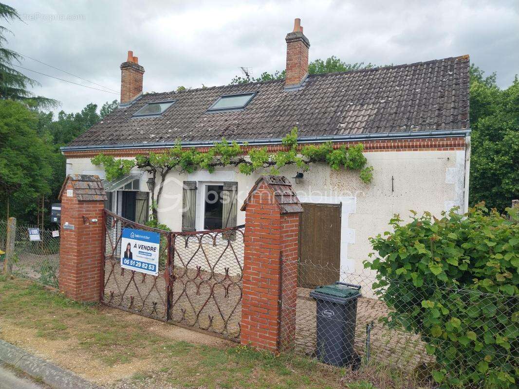 Maison à NEUVY-EN-SULLIAS