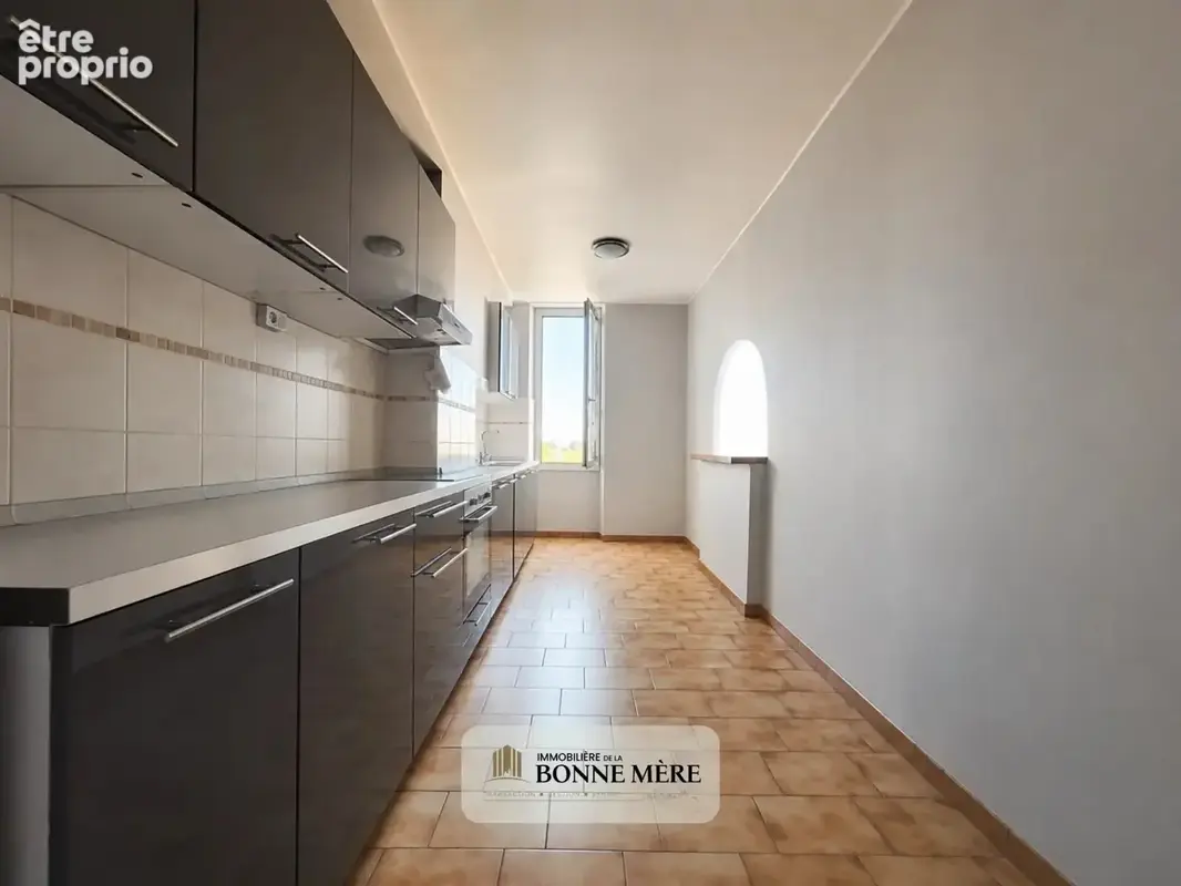 Appartement 3 pièces 67 m² à vendre à Marseille-14e (13014) - photo 2