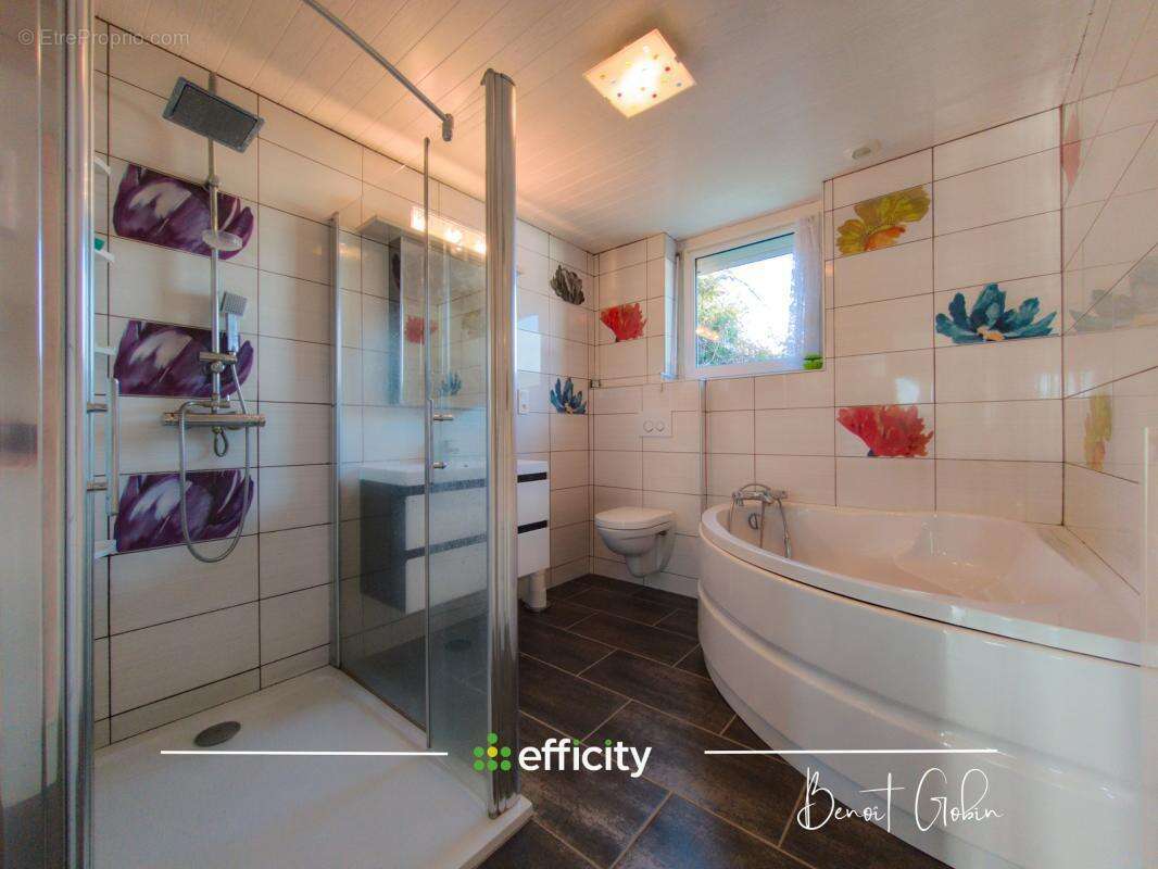 Maison à CARHAIX-PLOUGUER