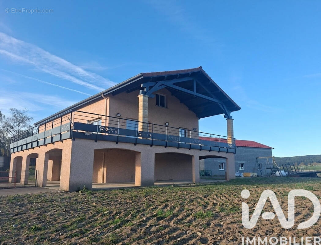 Photo 1 - Maison à RIOTORD