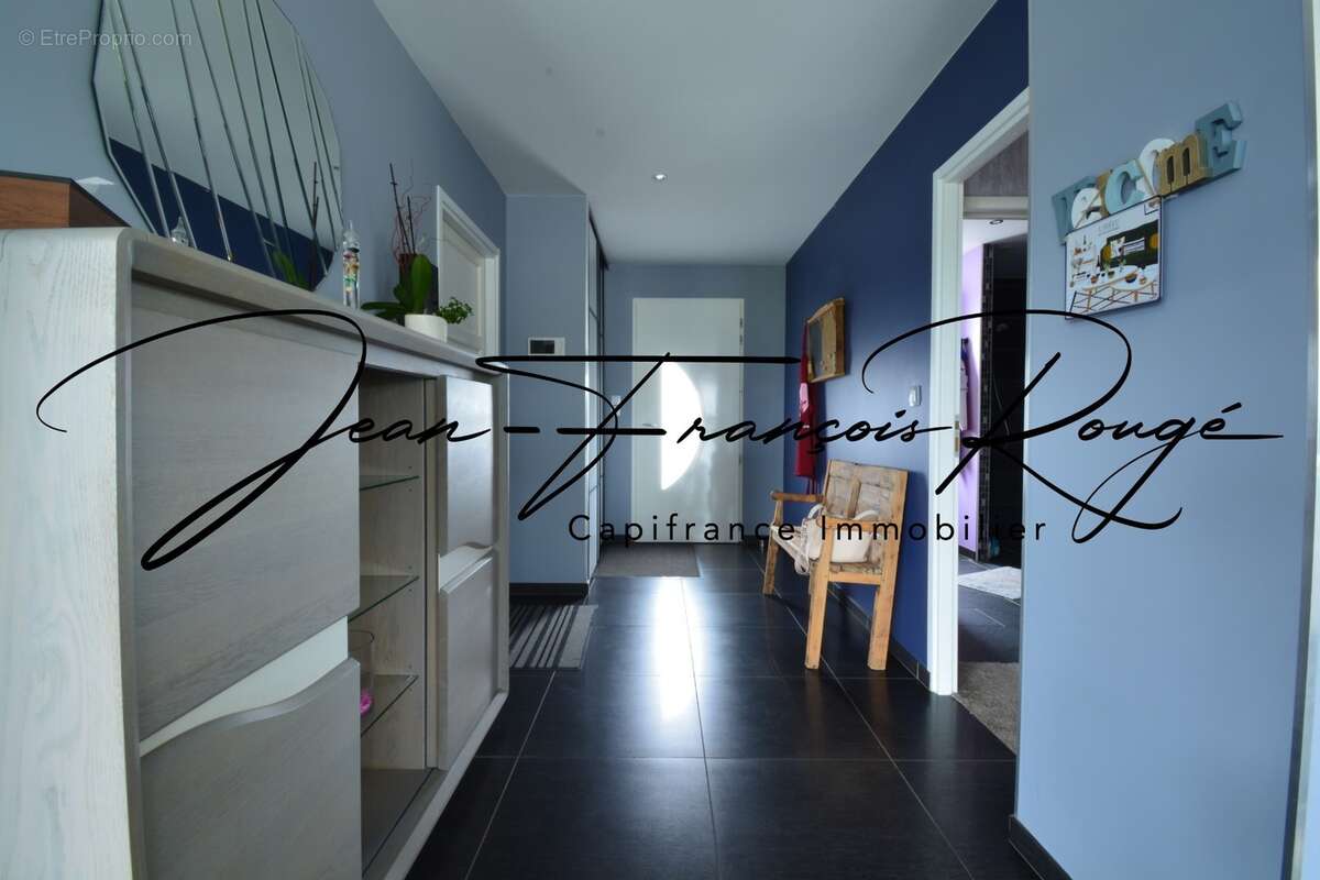 Magnifique plain-pied de 200 m² proche des commerces à Marigny le Lozon !!! - photo 10