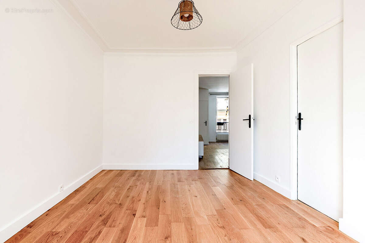 Appartement à PARIS-18E