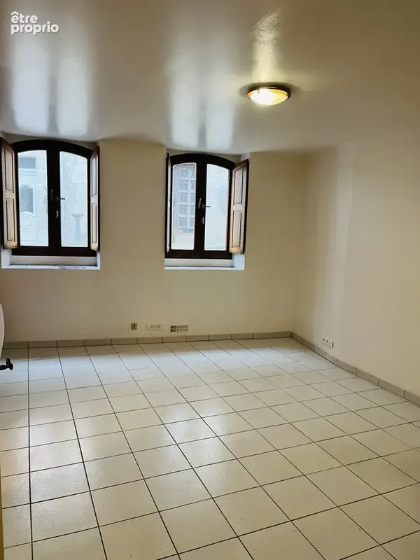 Maison en pierre comprenant 2 logements loués - photo 3