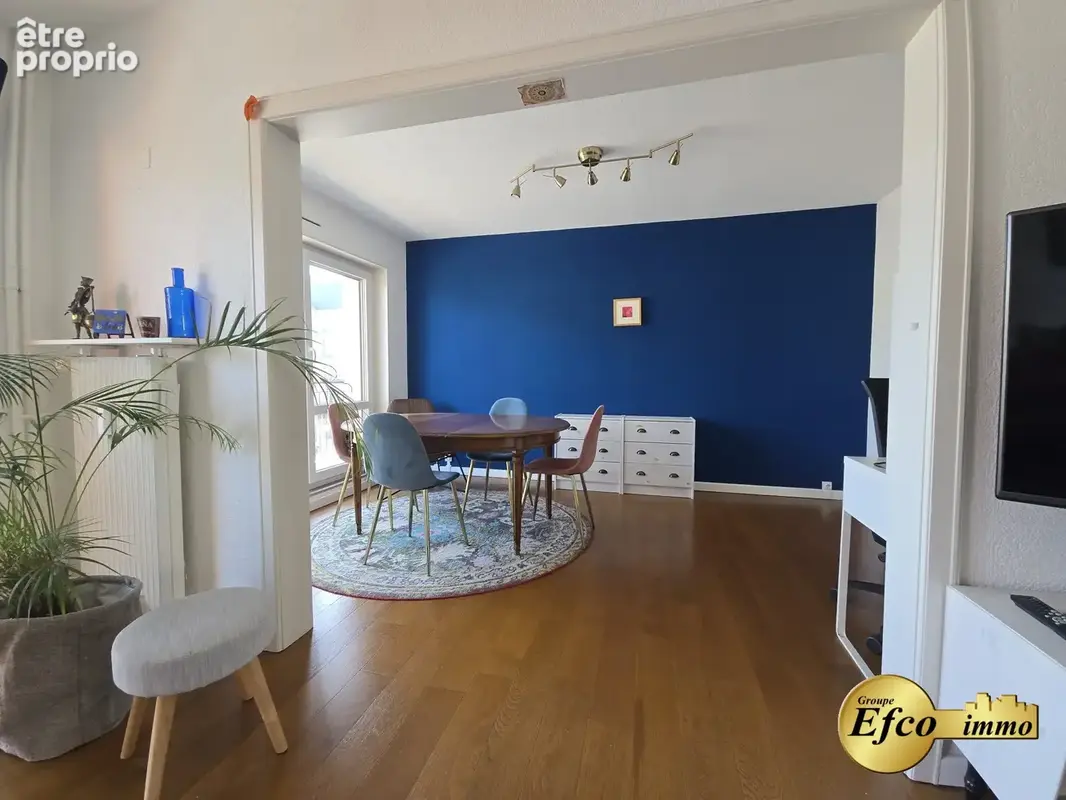 Appartement 5 pièces 102 m² à vendre à Saint-Louis (68300) - photo 2
