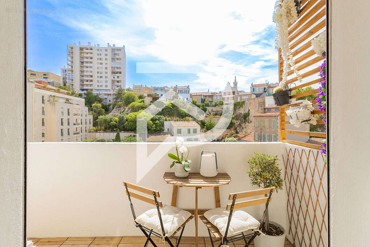 Appartement à MARSEILLE-6E