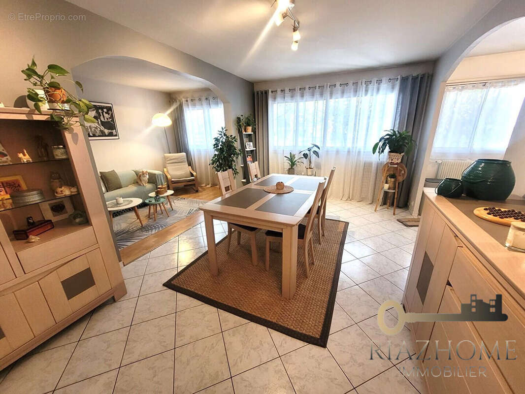 Appartement à LE BOURGET