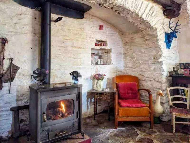 Maison à SAINT-ANDRE-DE-LANCIZE