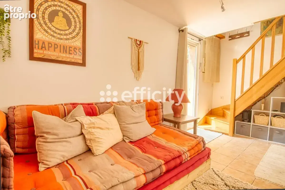 Maison 97 m² à Saint-Mitre-Les-Remparts  - photo 8