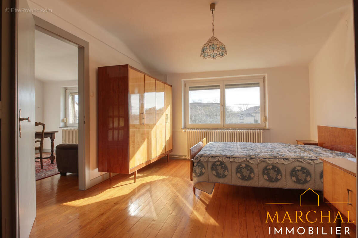 Appartement à REMILLY