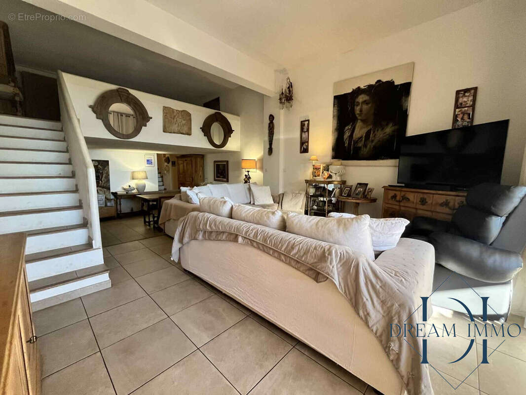 Appartement à HYERES