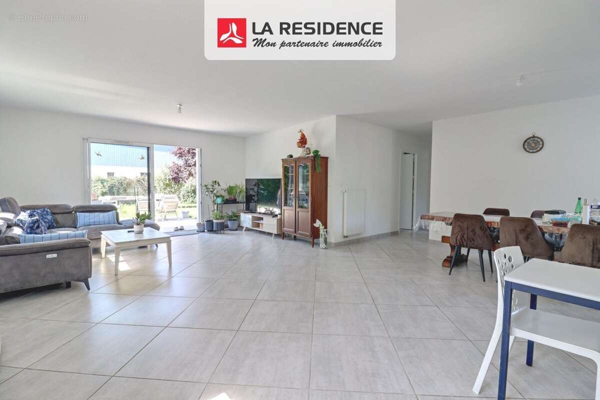 Maison 104 m² à Mont-Pres-Chambord  - photo 4