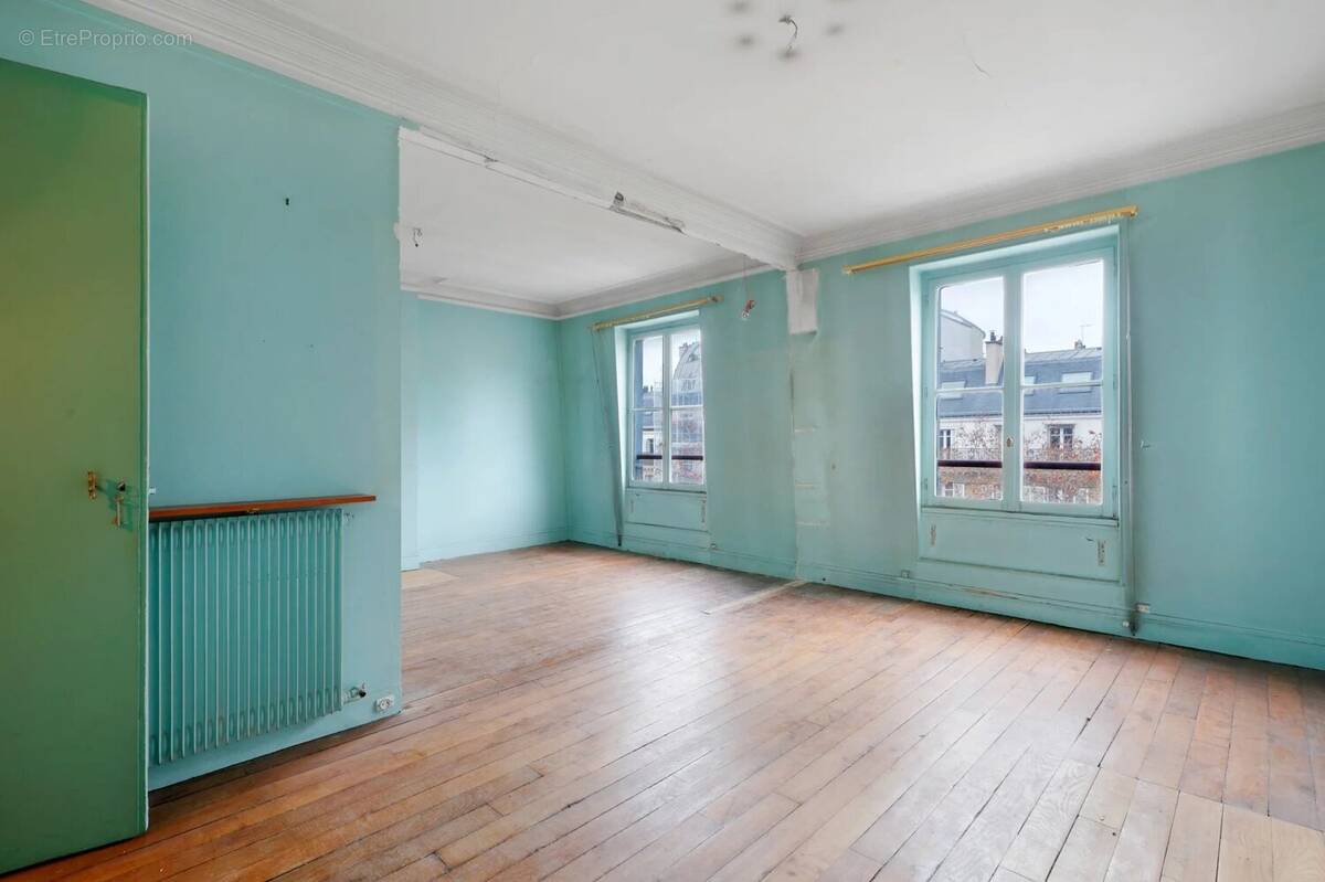 Appartement à PARIS-17E