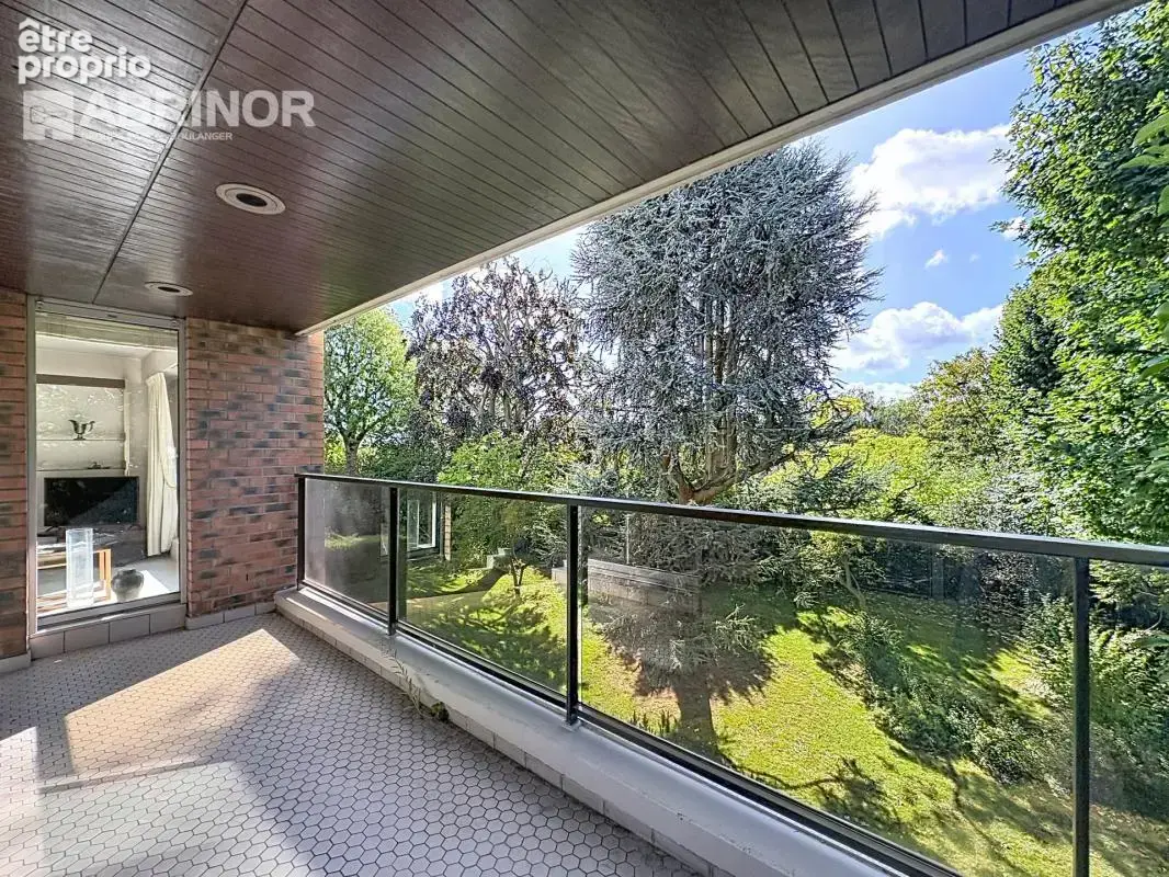 Appartement de standing de Type 4 -Balcon-Loggia- garage 2 voitures- place de parking - photo 6