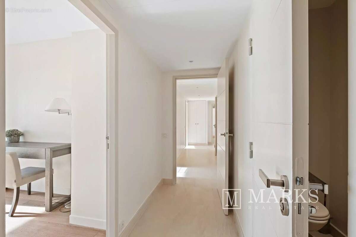 Appartement avec jardin et vue panoramique sur la mer à Mont Boron - photo 17