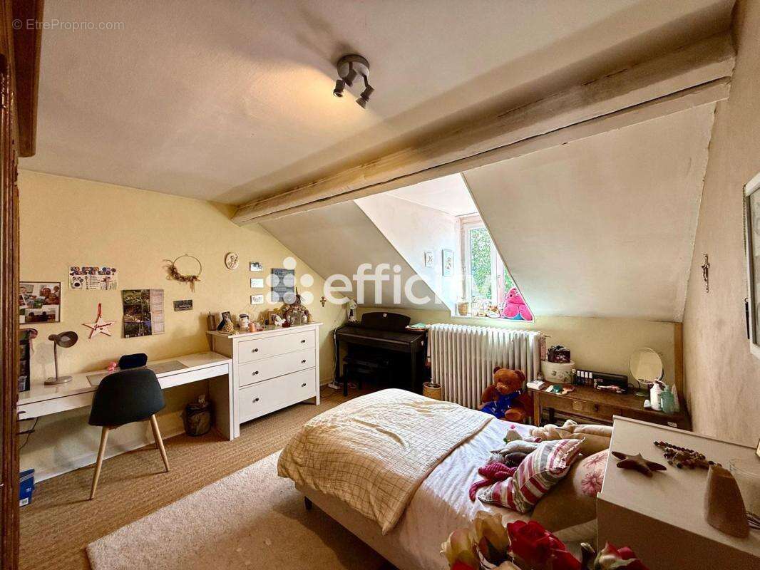 Maison à MANTES-LA-JOLIE