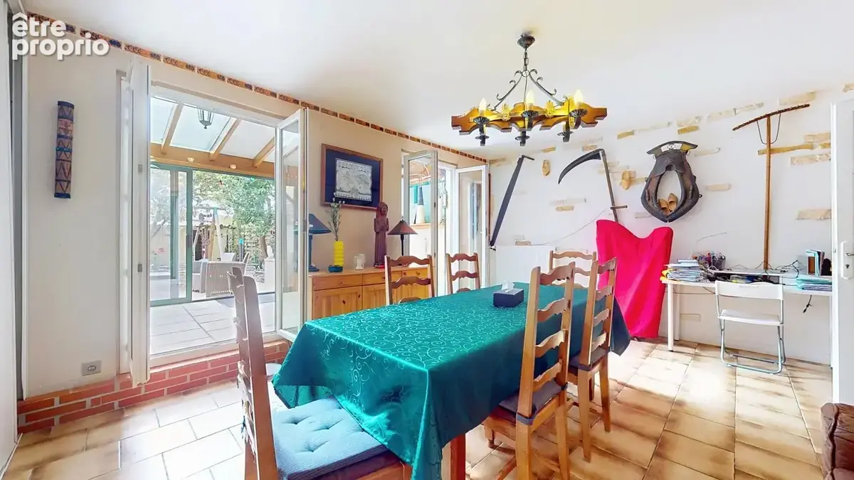 A vendre: Maison avec véranda, jardin, cave, et dépendance - photo 4