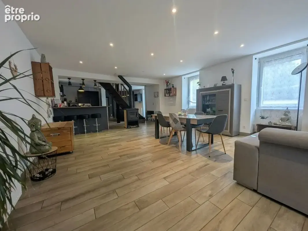 Maison 6 pièces 182 m² à vendre à Chatenoy-Le-Royal (71880) - photo 2