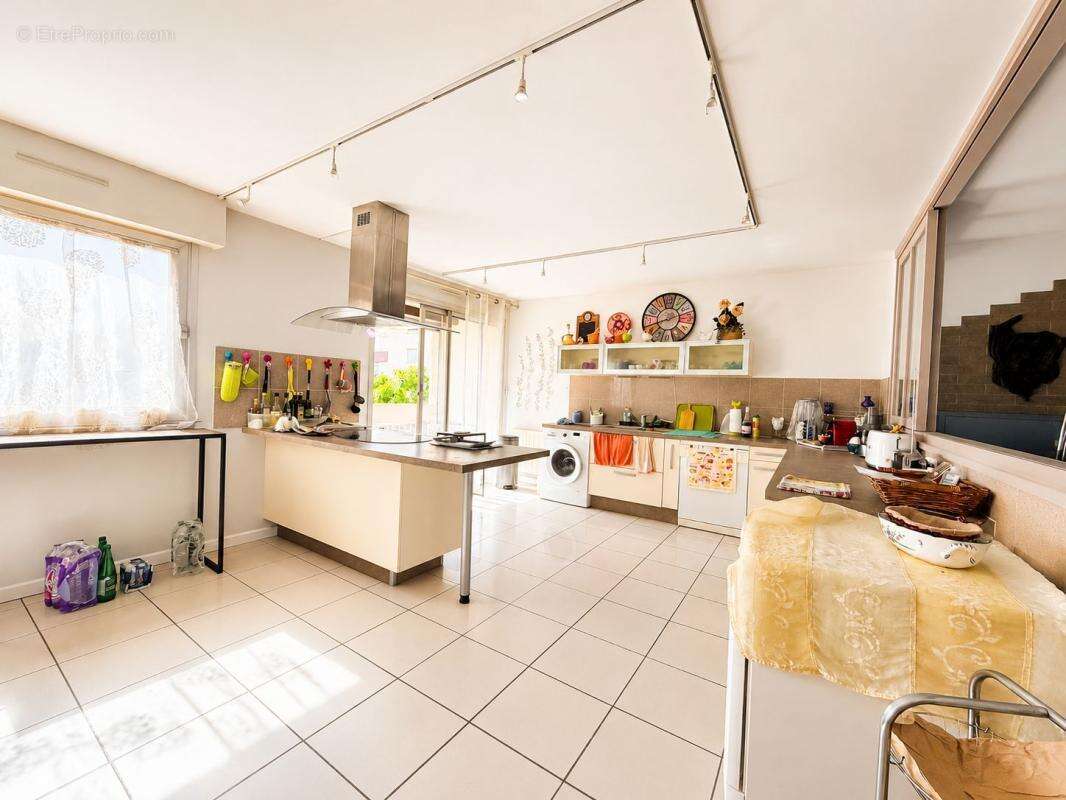 Appartement À Vendre - photo 3