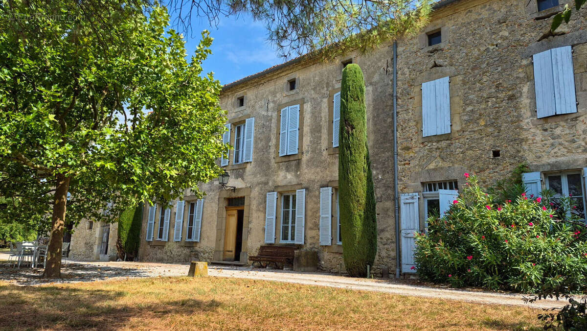 facade