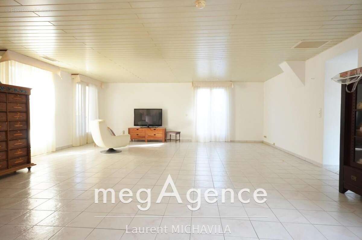 Maison à VILLENEUVE-LES-BEZIERS