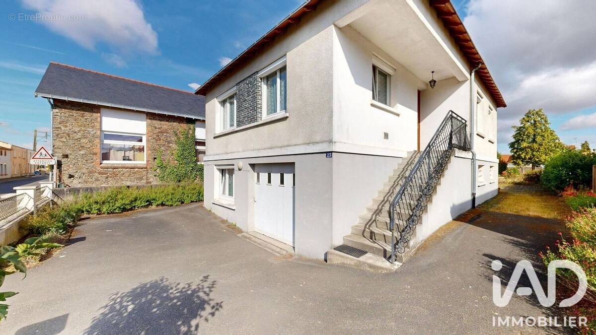 Photo 1 - Maison à LA BOISSIERE-SUR-EVRE