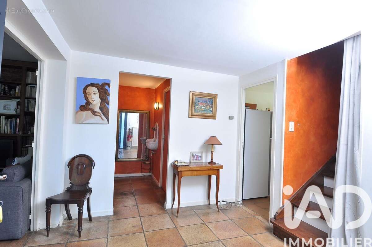 Maison 159 m² à Garons  - photo 5