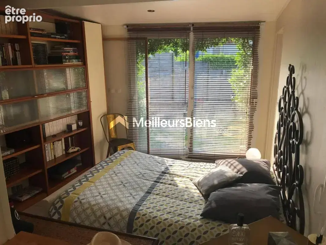 Ensemble immobilier à Montlhéry 370 m² 12 pièces et locaux commerciaux - photo 11