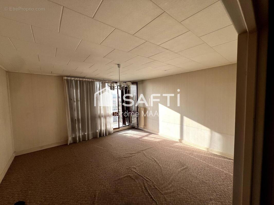 Photo 1 - Appartement à SENS