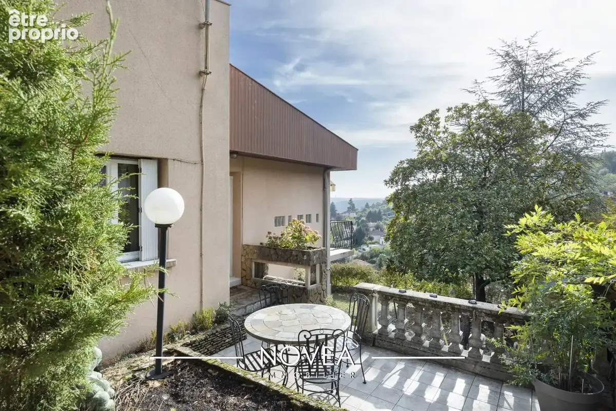 Maison 5 pièces 187 m² à vendre à Couzon-Au-Mont-D'or (69270) - photo 4