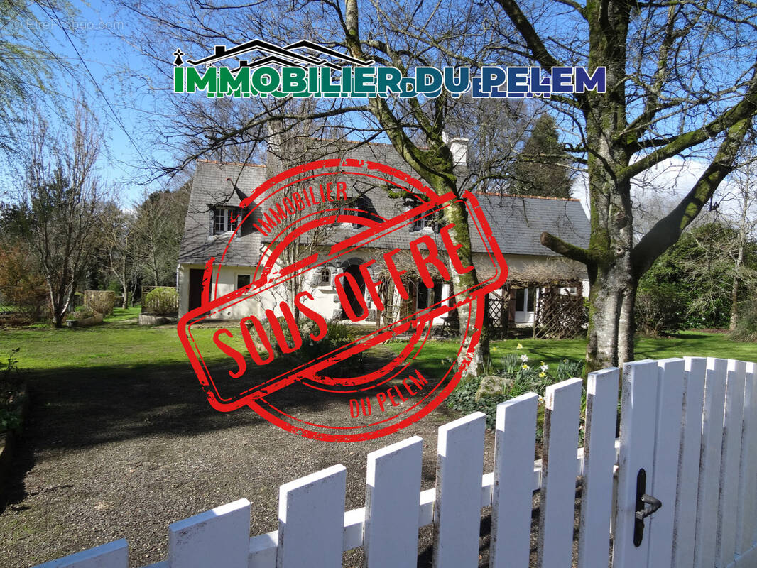 Maison à PLOUNEVEZ-QUINTIN