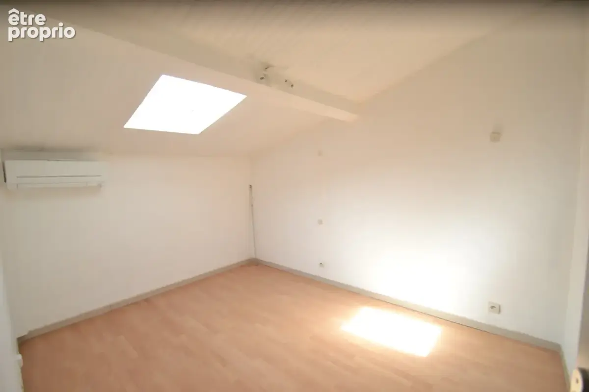 Vallauris centre exclusivite rare duplex 3/4 pieces 71 m2 cave garage - photo 6