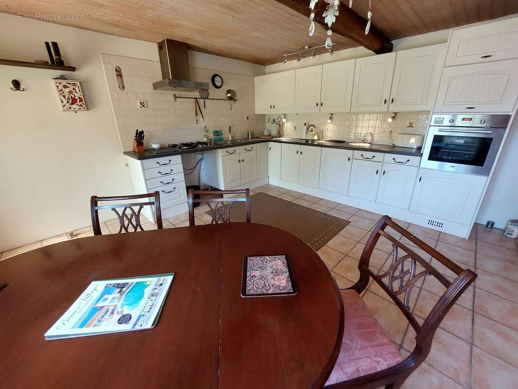 Maison à SAINT-MANDE-SUR-BREDOIRE