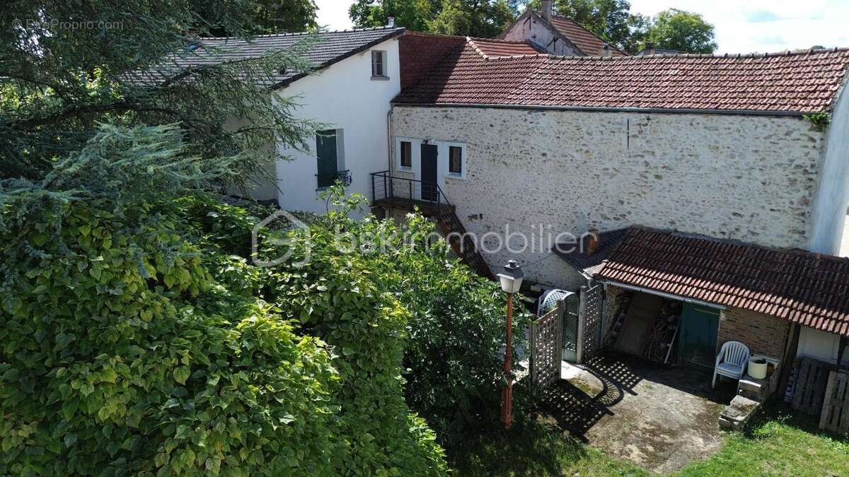 Maison à OLLAINVILLE