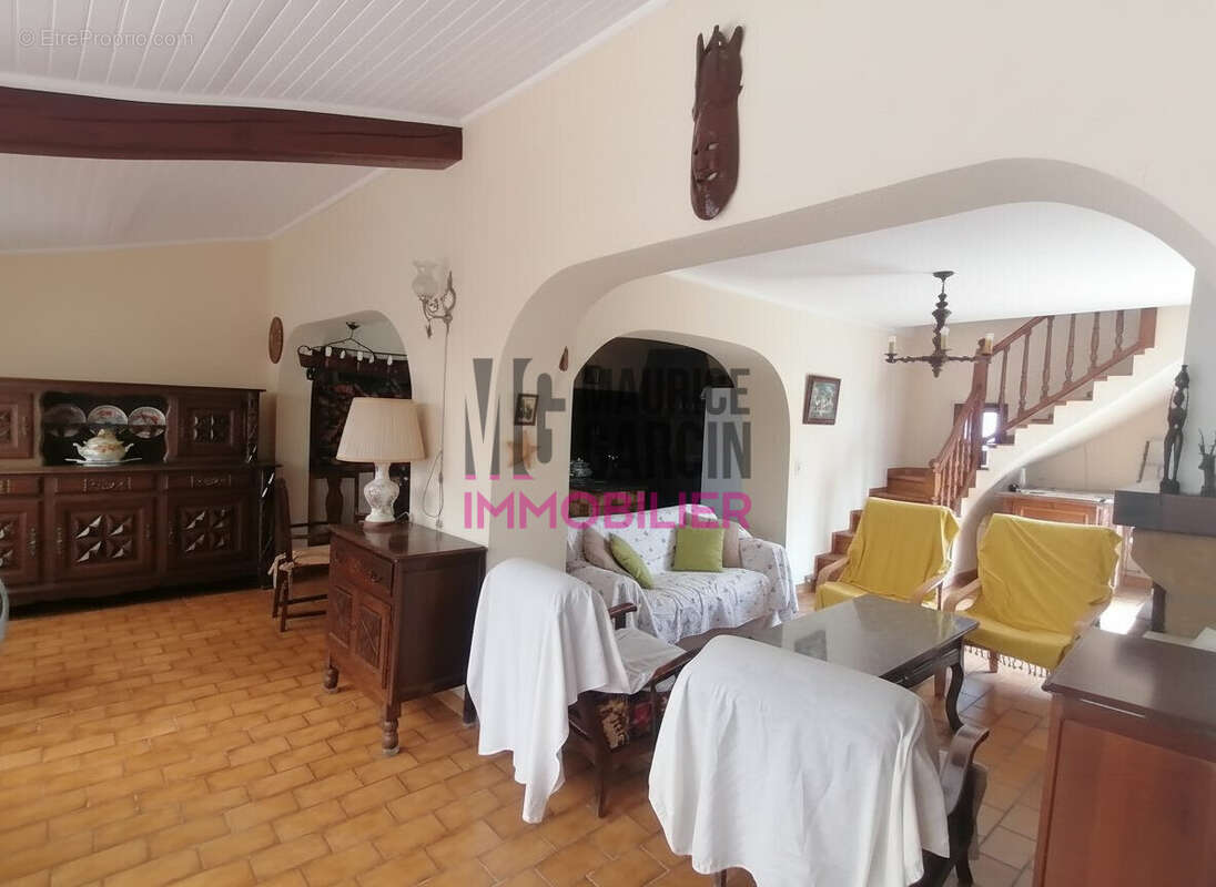 Maison à L'ISLE-SUR-LA-SORGUE