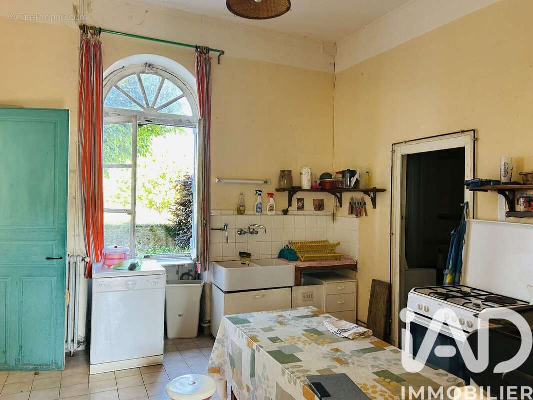 Maison 250 m² à Saint-Benigne  - photo 5