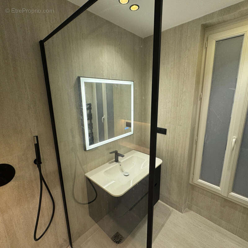 Appartement à PARIS-9E