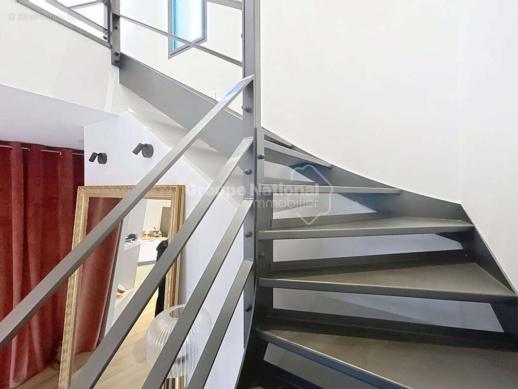 Maison à MONTELIMAR