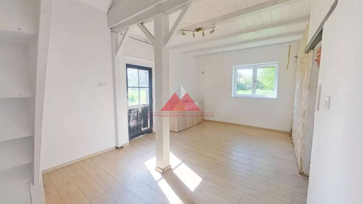 Maison à PIERRE-DE-BRESSE