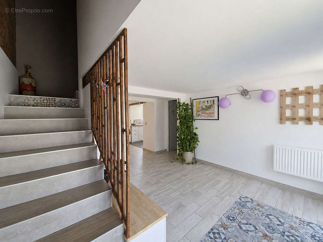 Maison Saint Sebastien Sur Loire 4 chambres, bureau - photo 3