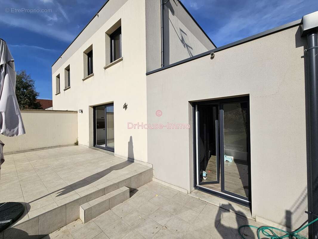 Maison à BREVIANDES