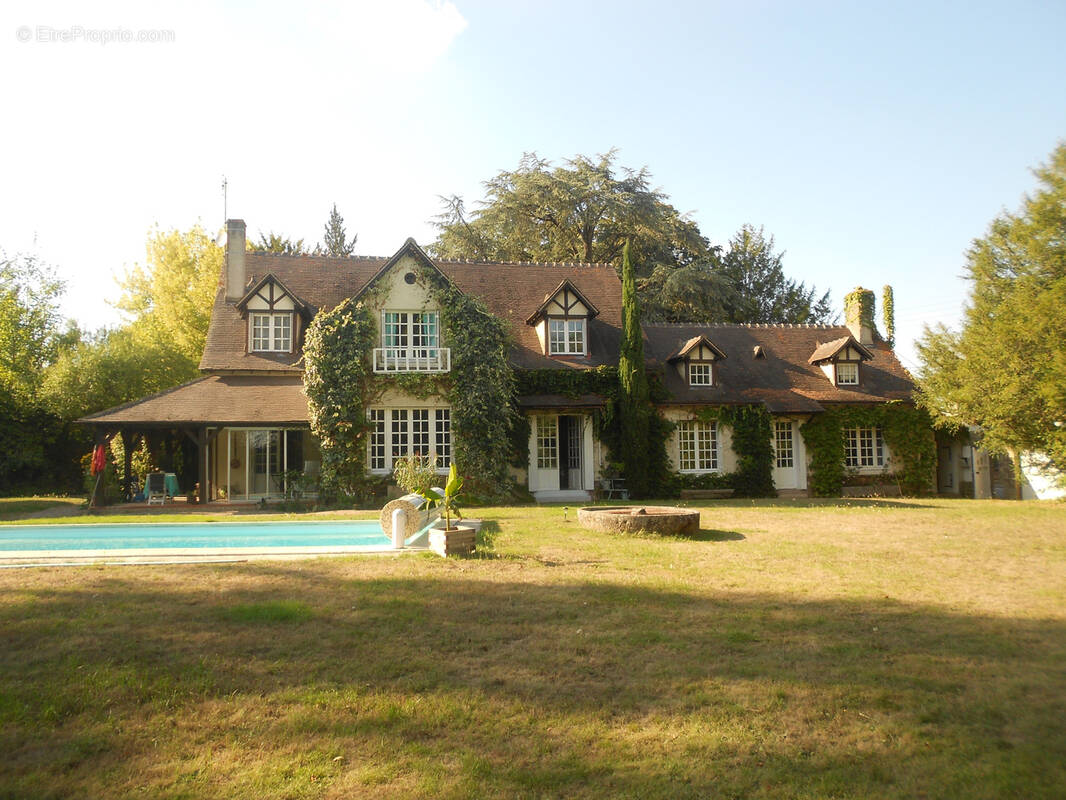 Maison à MONTGIVRAY