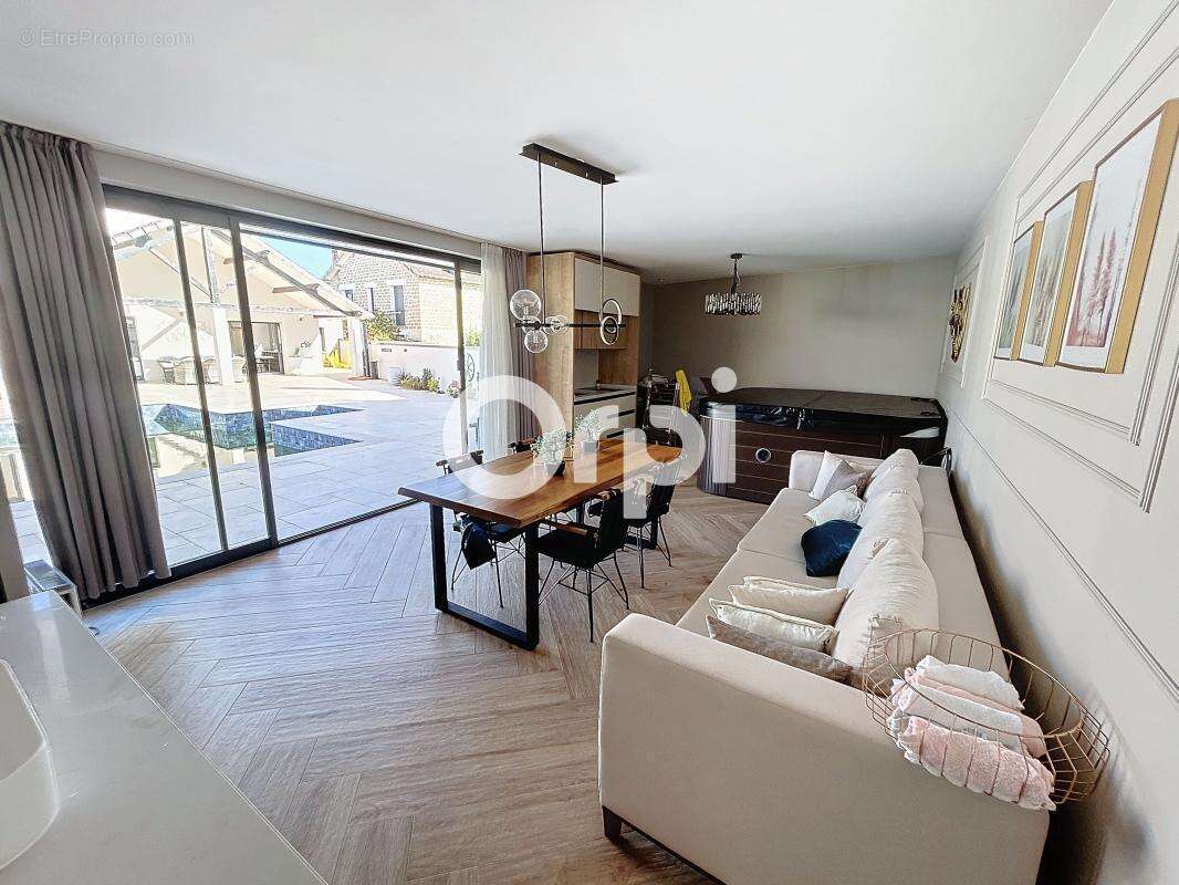 Maison à BRIVE-LA-GAILLARDE